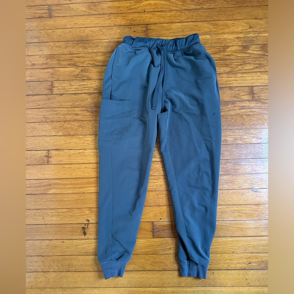 Mandala gray scrub pants! Size small! Good condition!